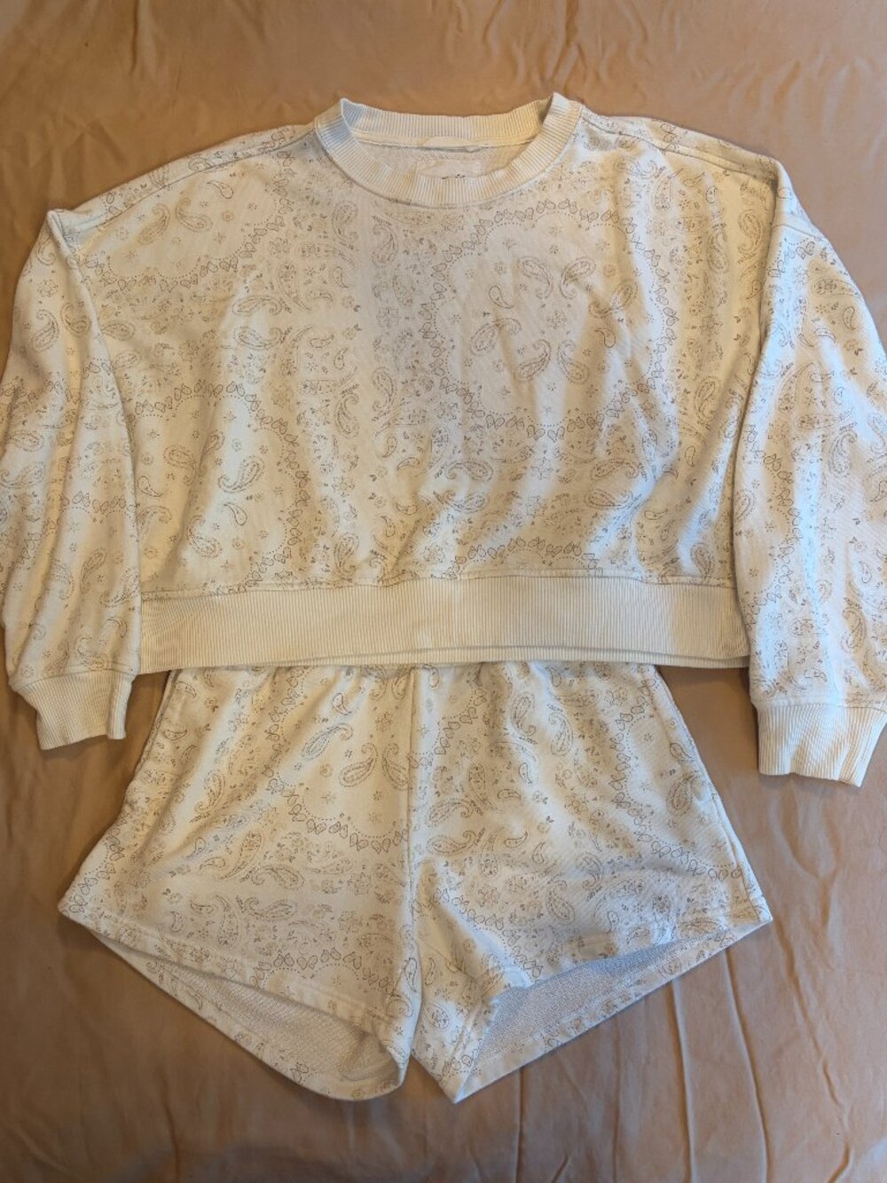 Aerie Ivory Paisley "The Chill" Cropped Crew Sweatshirt & Shorts Co-ord SZ Small